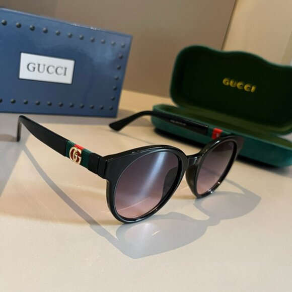 Gucci Women\'s Designer Sunglasses main image 5